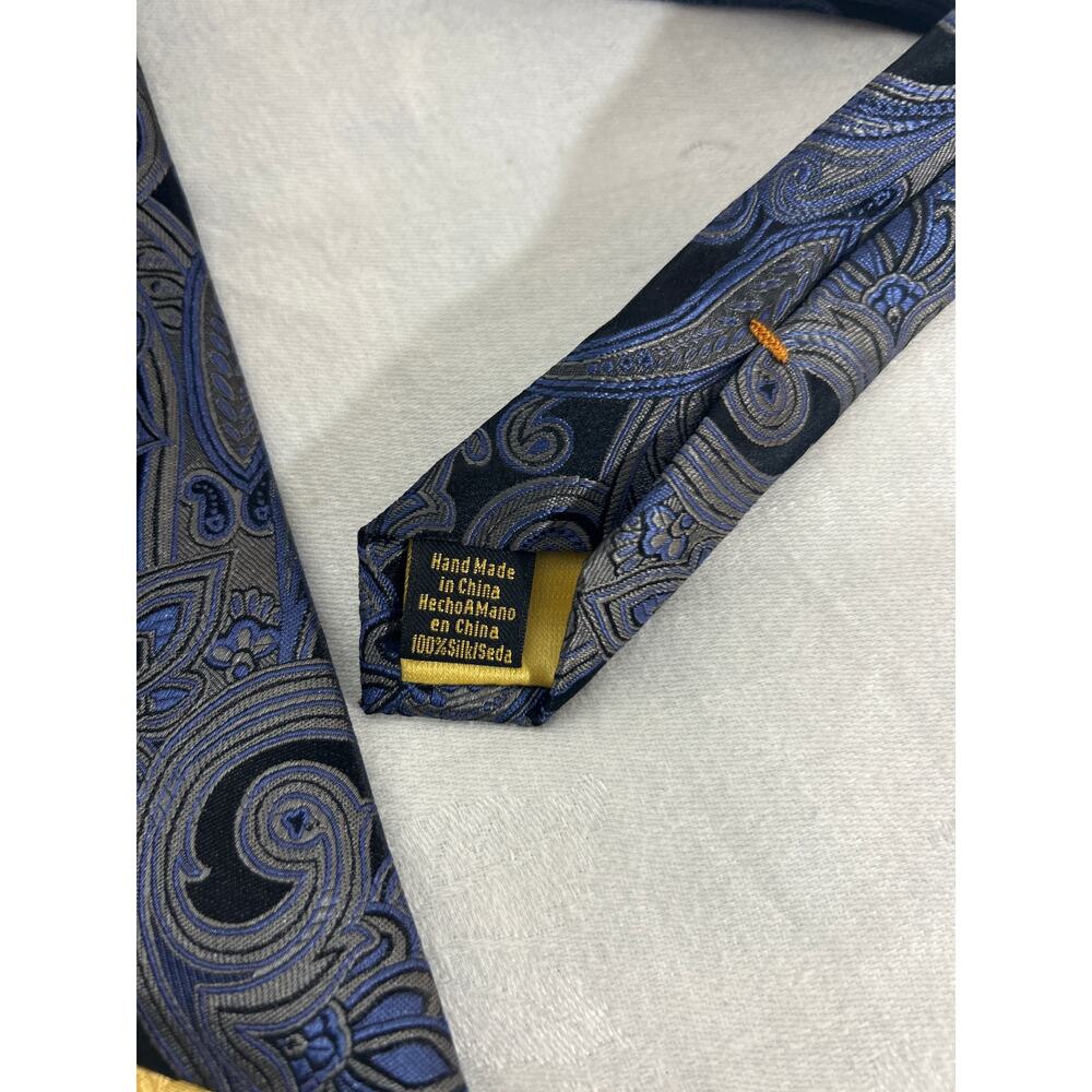 Donald J Trump Tie Blue Black Paisley Signature Collection 100% Silk - Picture 4 of 5